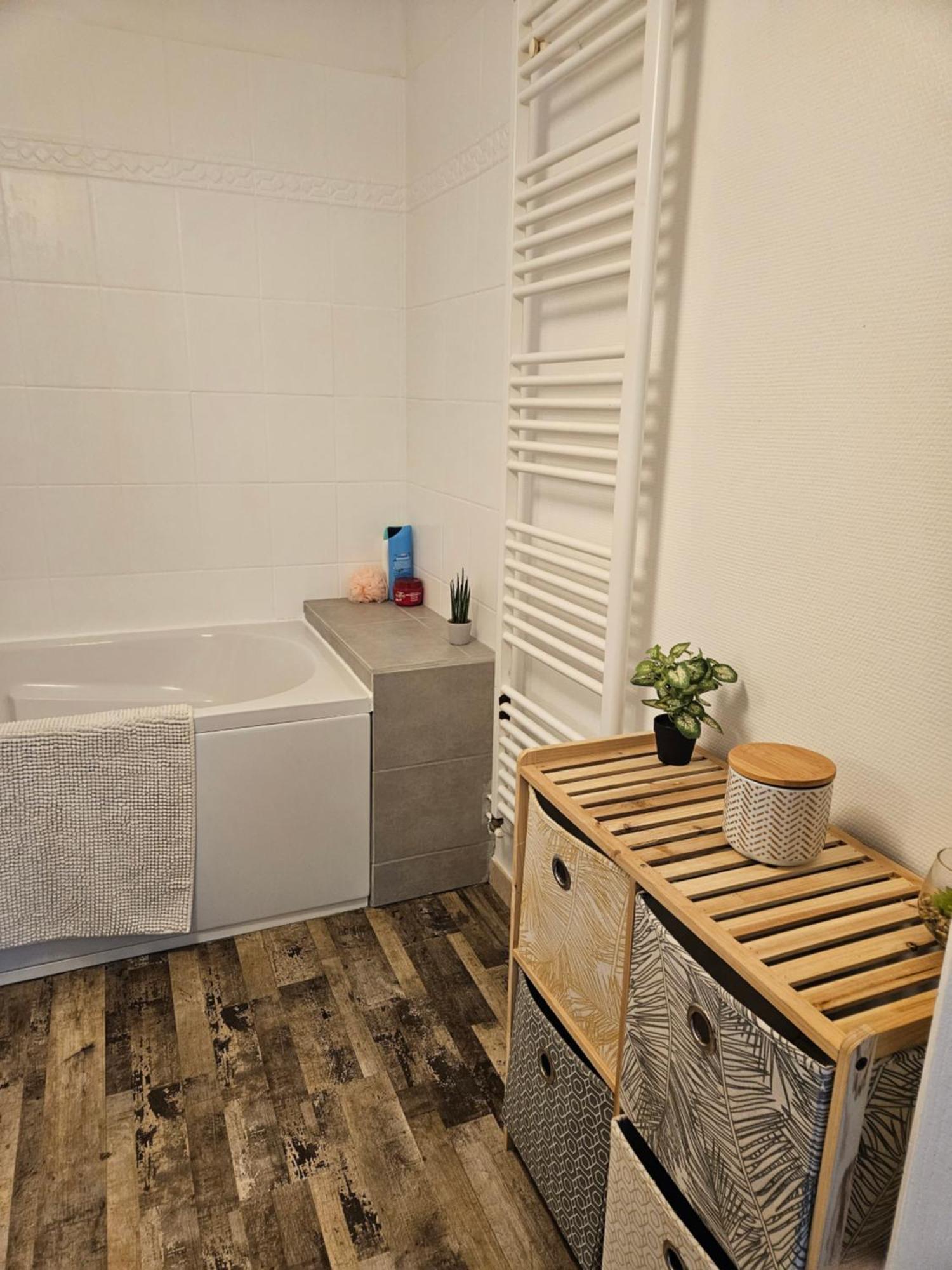 Les Bulles Au Feminin Apartment Chigny-les-Roses Exterior photo